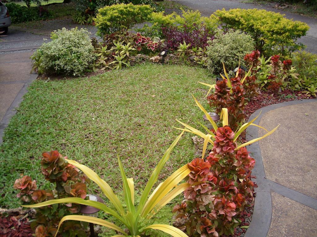 Native Abode Bed & Breakfast Bon Accord Village Bagian luar foto
