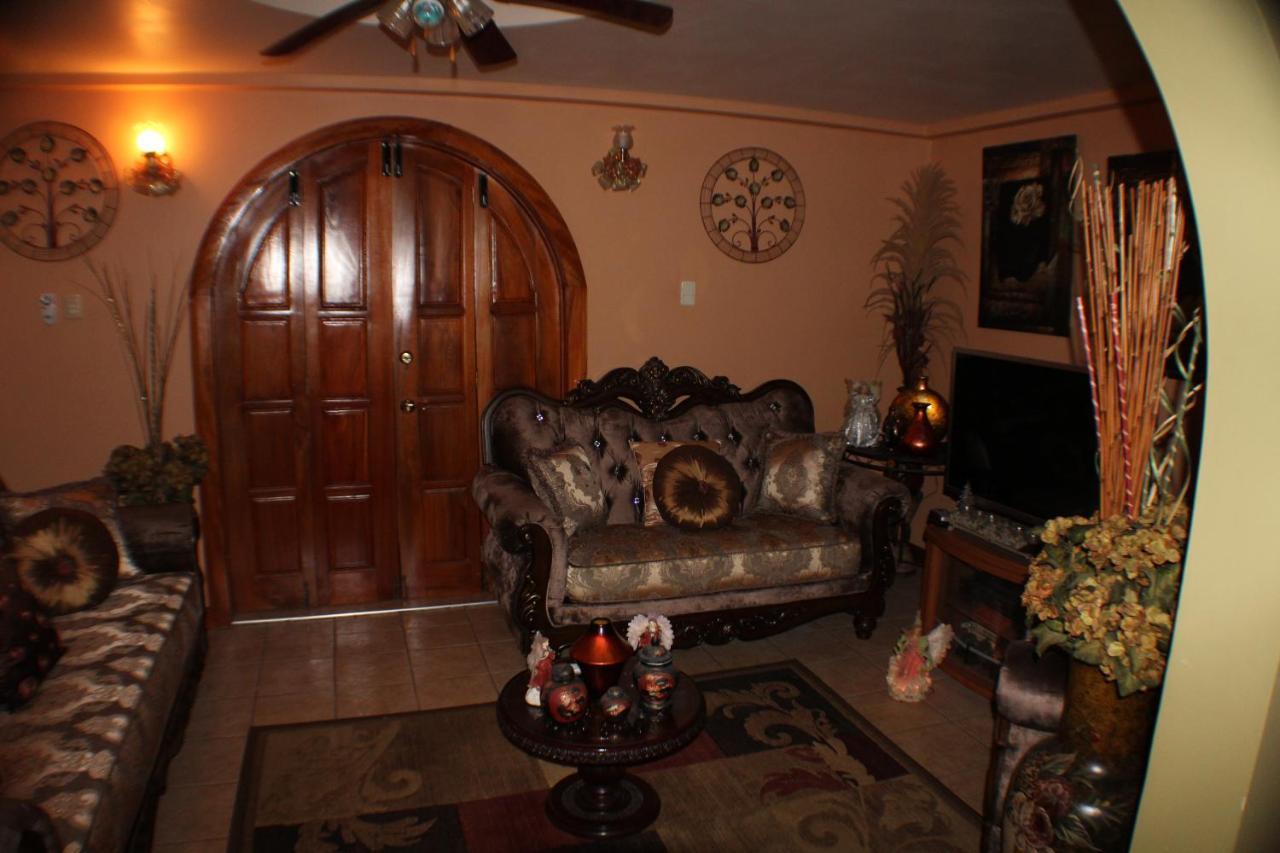 Native Abode Bed & Breakfast Bon Accord Village Bagian luar foto