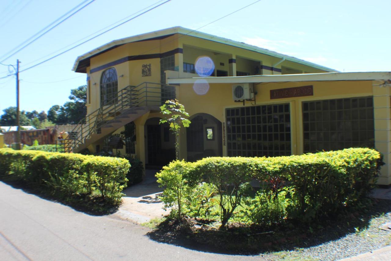 Native Abode Bed & Breakfast Bon Accord Village Bagian luar foto